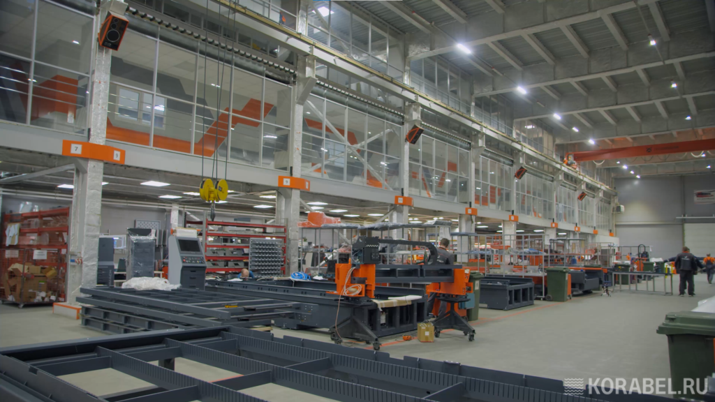 На производстве ООО "НПК Морсвязьавтоматика" / Фото: Корабел.ру  📷
