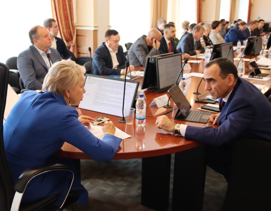    Фото: пресс-служба ЗакСобрания Прикамья Ульяна Бажанова