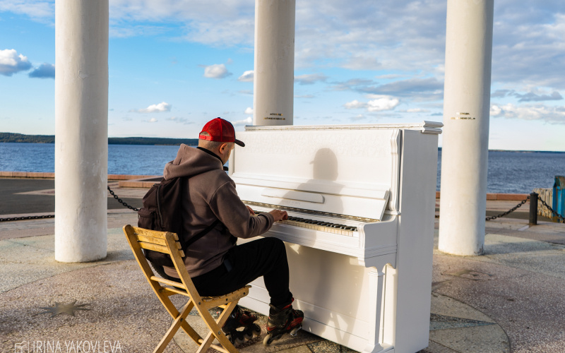    Православные надписи появились на ротонде в ПетрозаводскеИрина Яковлева