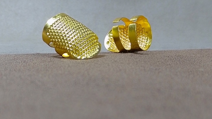 Один из видов современных наперстков 