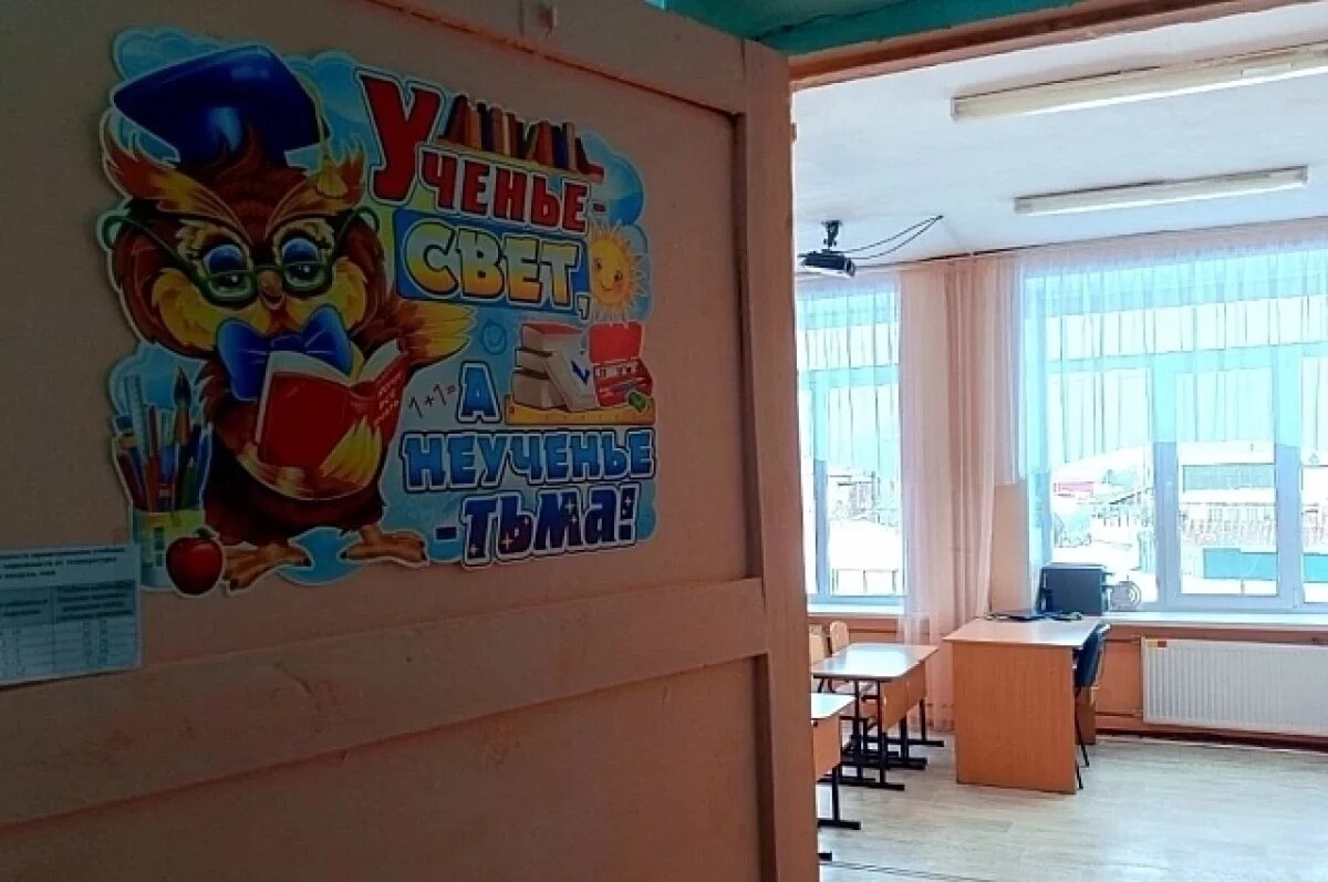    В Перми учительницу, избивавшую школьника на лестнице, уволили по статье