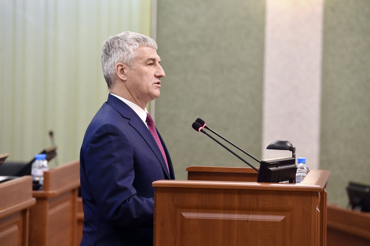    Глава Карелии Артур Парфенчиков в Заксобрании Карелии. Фото: «Республика»/Оксана Кудряшова