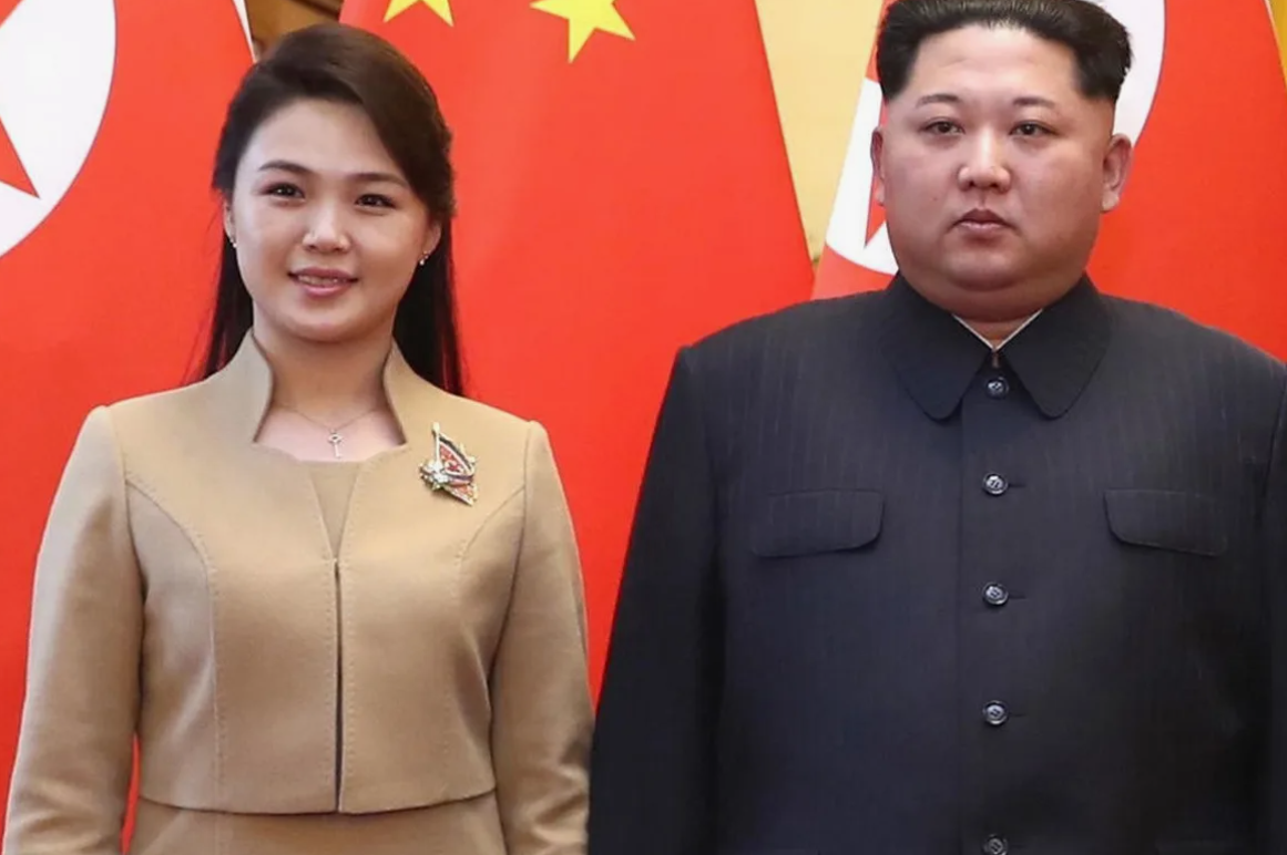 Ким Чен Ын с супругой - матерью Чжу Э