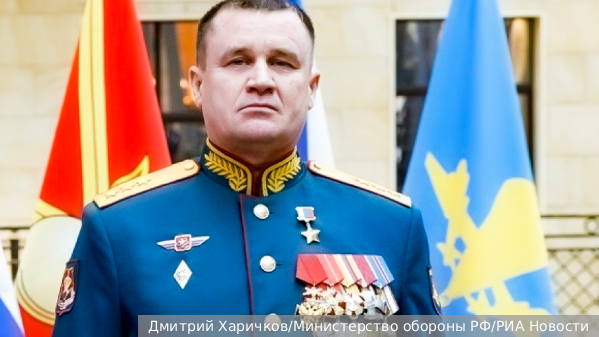     Фото: Дмитрий Харичков/Министерство обороны РФ/РИА Новости   
 Текст: Евгений Крутиков