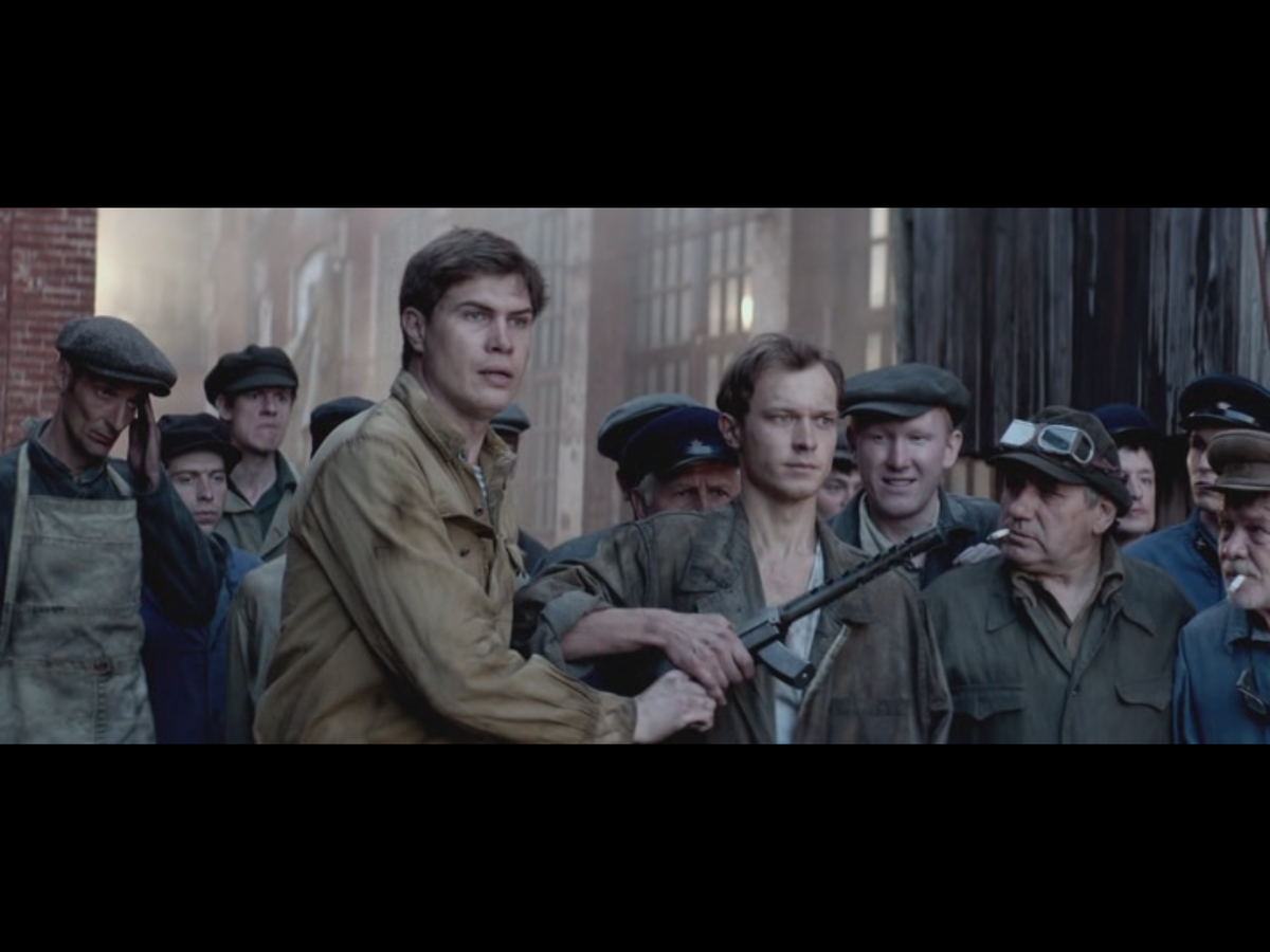 Кадр из фильма "Калашников.