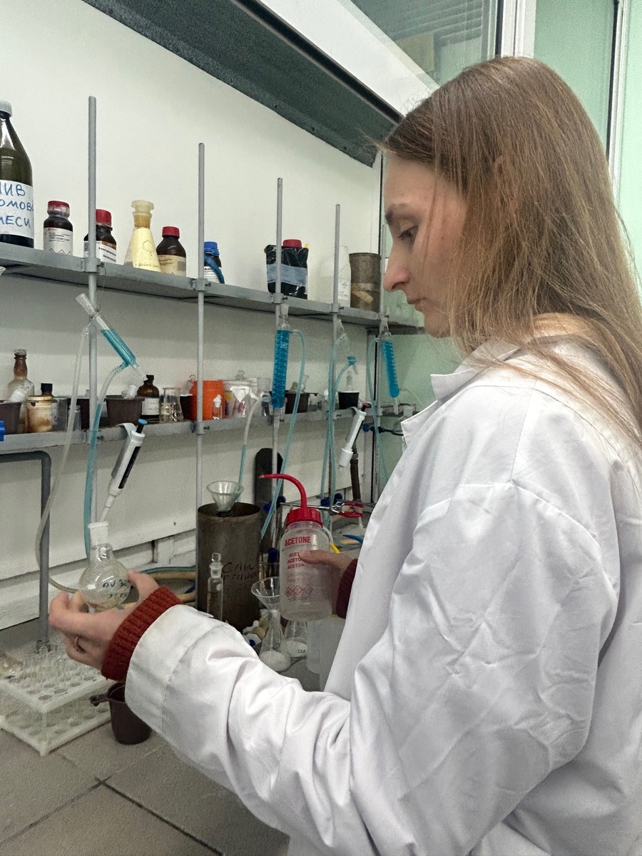 Изучение материалов в лаборатории. Источник: Анастасия Соколова, Анна Штро