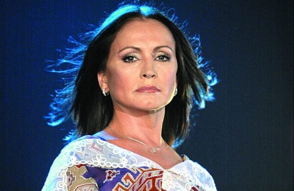    София Ротару. Фото topkin.ru