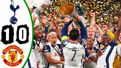 
“Тоттенхэм” одержал победу под руководством Анге Постекоглу, взяв верх над “Манчестер Юнайтед”! Рассмотрим ключевые аспекты тактической битвы и определим героев, принесших триумф “шпорам”.

1. Стартовый рывок “Тоттенхэма”:

Первый тайм прошел под диктовку лондонцев, благодаря их напористой игре в атаке.
Бреннан Джонсон и Ришарлисон создавали хаос в обороне “красных дьяволов”, активно перемещаясь и оказывая давление.
Пап Сарр, исполнявший роль плеймейкера, стал ключевой фигурой: организовывал атаки (0,43 xA) и усердно работал в обороне (3 отбора + перехват).
“Тоттенхэм” заслуженно ушел на перерыв, возглавляя счет.
2. Противостояние Удоджи и Диалло: решающий эпизод:

Дестини Удоджи, вернувшийся в стартовый состав, внес весомый вклад в победу.
Более половины атак “Тоттенхэма” развивались через его левый фланг, где Удоджи демонстрировал активность.
Итальянец стал лидером команды по числу успешных обводок, а его точный навес привел к взятию ворот Джонсоном.
В начале игры Амад Диалло представлял угрозу для Удоджи, но Дестини быстро приспособился и нейтрализовал его дриблинг.
3. Организованная защита “Тоттенхэма”:

Постекоглу отступил от своей философии доминирования, сделав ставку на удержание преимущества.
“Тоттенхэм” контролировал мяч лишь 27% времени, а в последние минуты перешел на построение с пятью защитниками.
Лондонцы умело оборонялись, позволив “МЮ” нанести множество ударов (16), но их общая опасность была невысока (0,97 xG), в отличие от 3 ударов “Тоттенхэма” (1,01 xG).
Защитники отыграли превосходно, Кристиан Ромеро был признан лучшим игроком матча.
Особо следует отметить впечатляющие сейвы Гульельмо Викарио и Микки ван де Вена, спасших “Тоттенхэм” в критические моменты.
