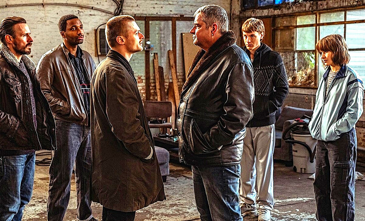 " - Это наша корова, и мы её доим!" © Классическая цитата российских сериалов 90-х.