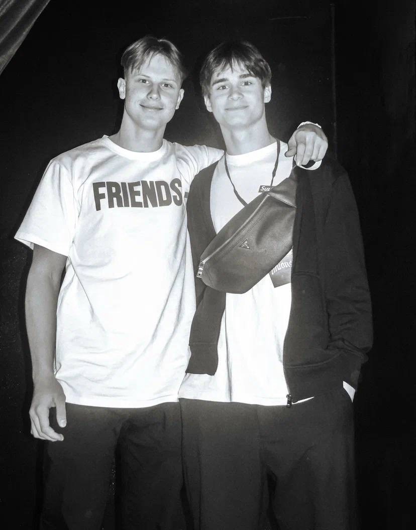 Слева - Алексей Васильев