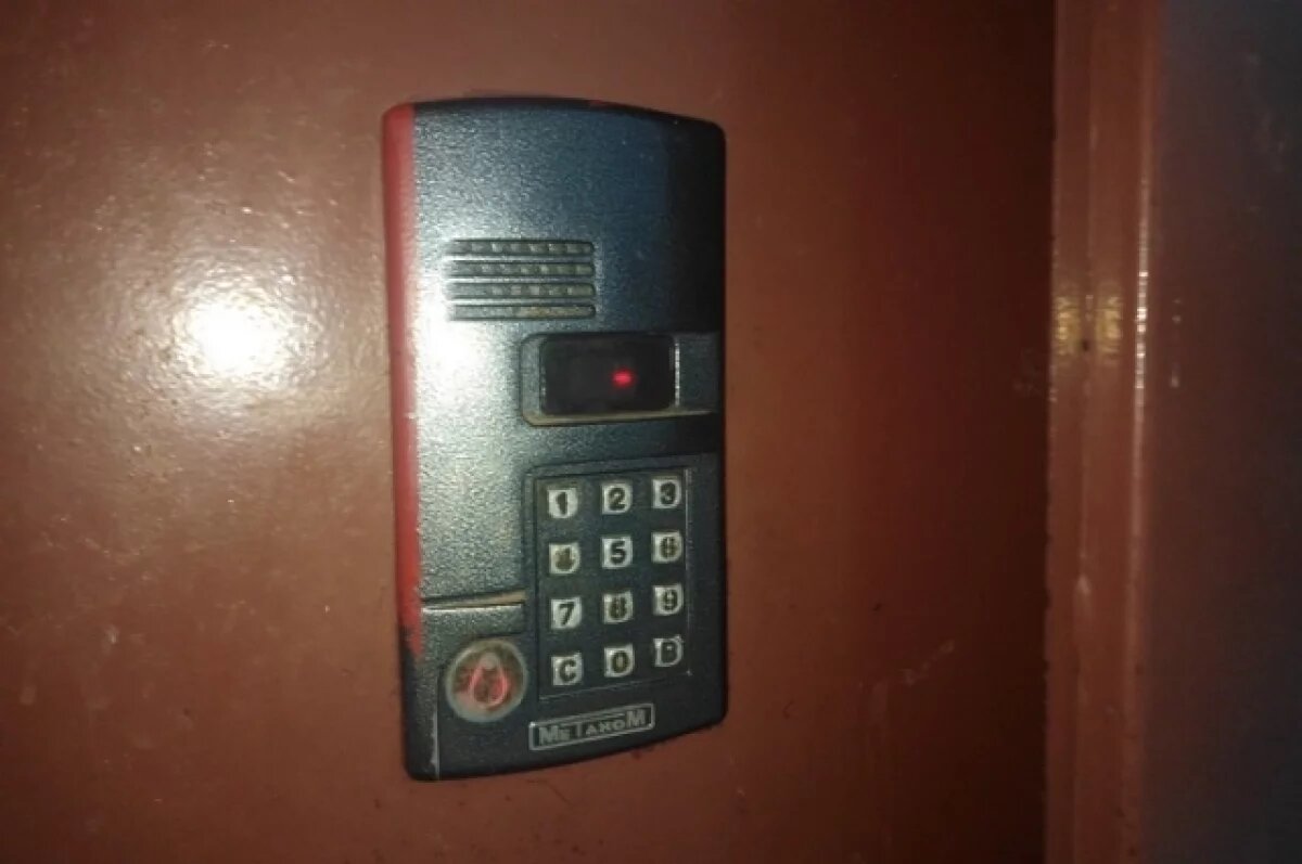    В Белоярском мошенники под предлогом смены кода домофона украли 650 тысяч