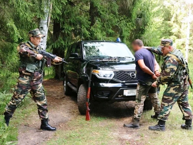 Ноги шире, мордой в капот!