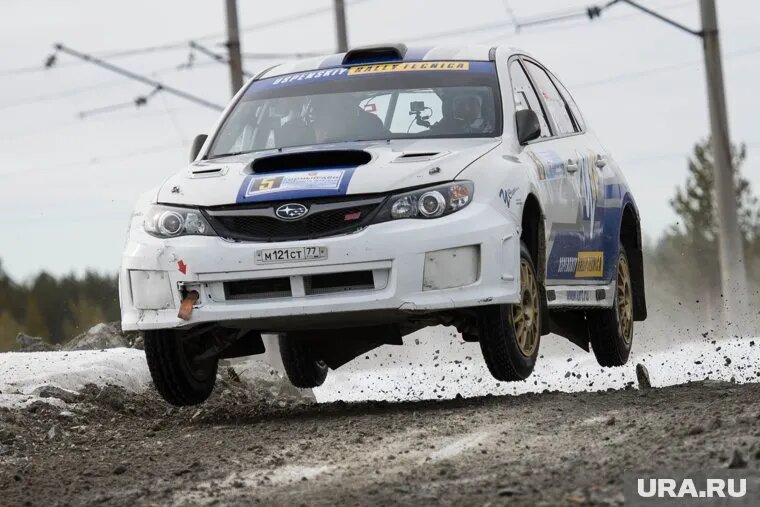 Полноприводный Subaru Justy 1992 года выпуска за 40 тысяч рублей можно купить в ХМАО. Фото: Владимир Жабриков © URA.RU