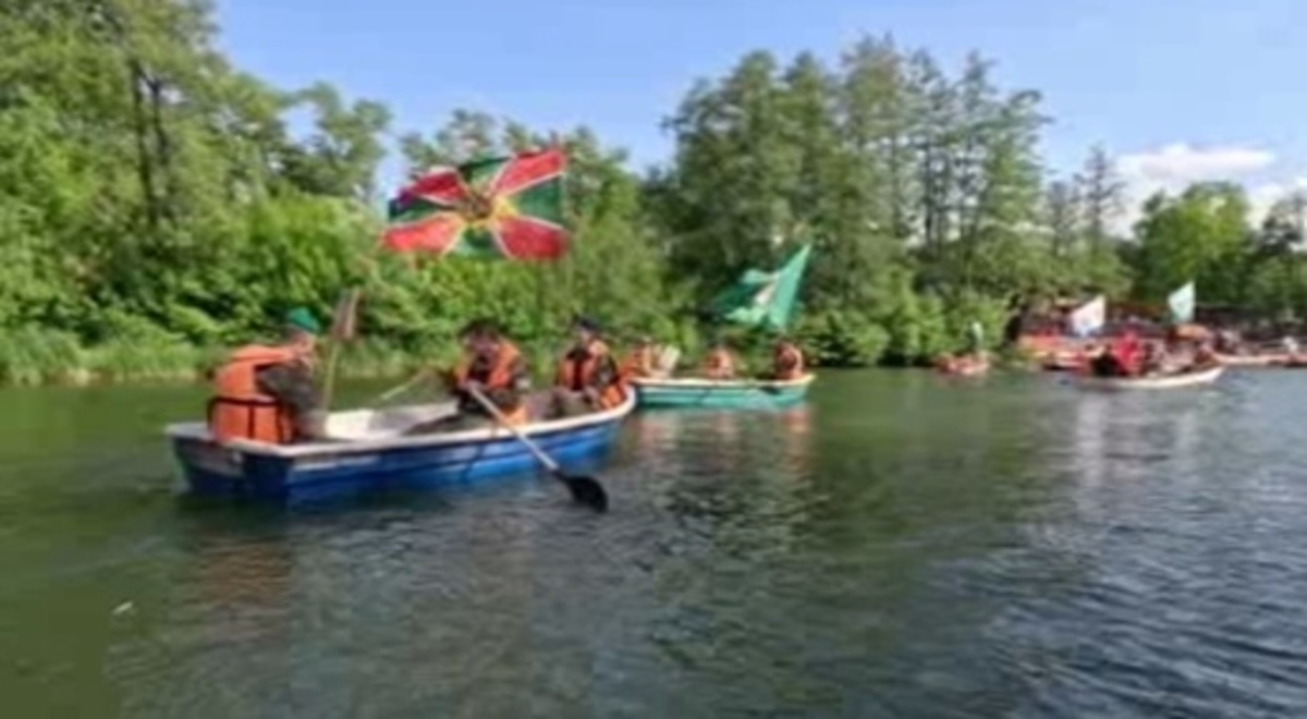    В преддверии Дня пограничника в Курске прошла акция "Бессмертная застава"