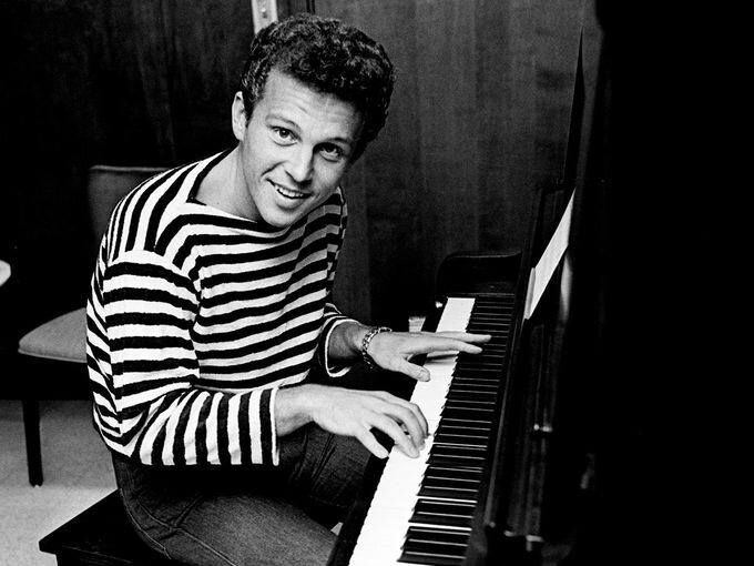 Бобби Винтон - звезда серединых двадцатого века.