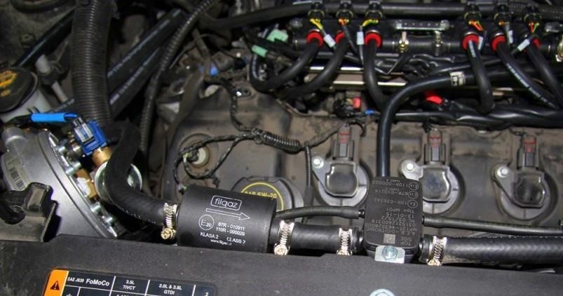 газовая магистраль в двигатель