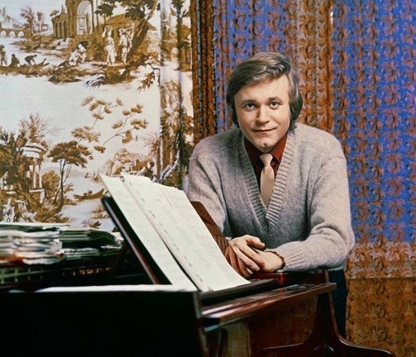 Евгений Мартынов