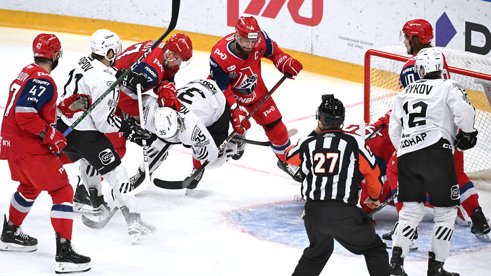 Матч между «Локомотивом» и «Трактором».📷Фото: Дмитрий Азаров / Коммерсантъ