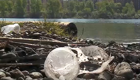     Красноярские острова утопают в мусоре из-за жителей города