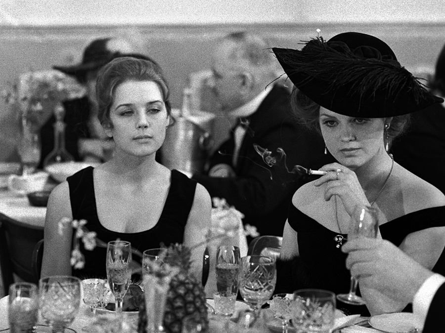 "Хождение по мукам" 1974-77 год, Ирина Алферова и Светлана Пенкина