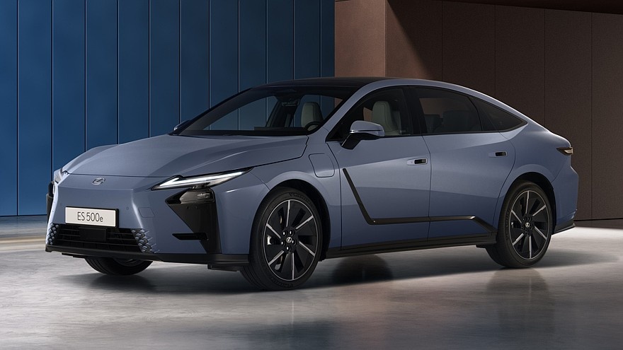    На фото: Lexus ES 500e восьмого поколения (версия для европейского рынка)