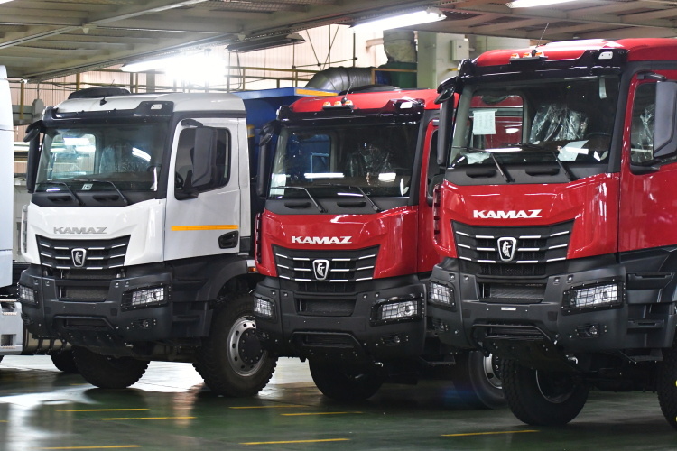    В январе – апреле продажи обвалились почти наполовину, минус 48% к аналогичному периоду прошлого года.   
Фото: «БИЗНЕС Online»