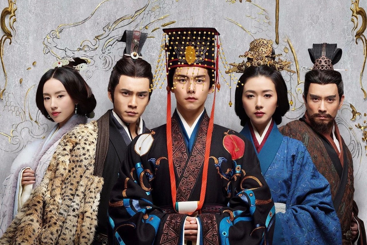 Дорама "Тайны Троецарствия". Режиссёры: Стив Чэн, Патрик Яу. Жанры: исторический, драма. 54 серии по 45 минут.