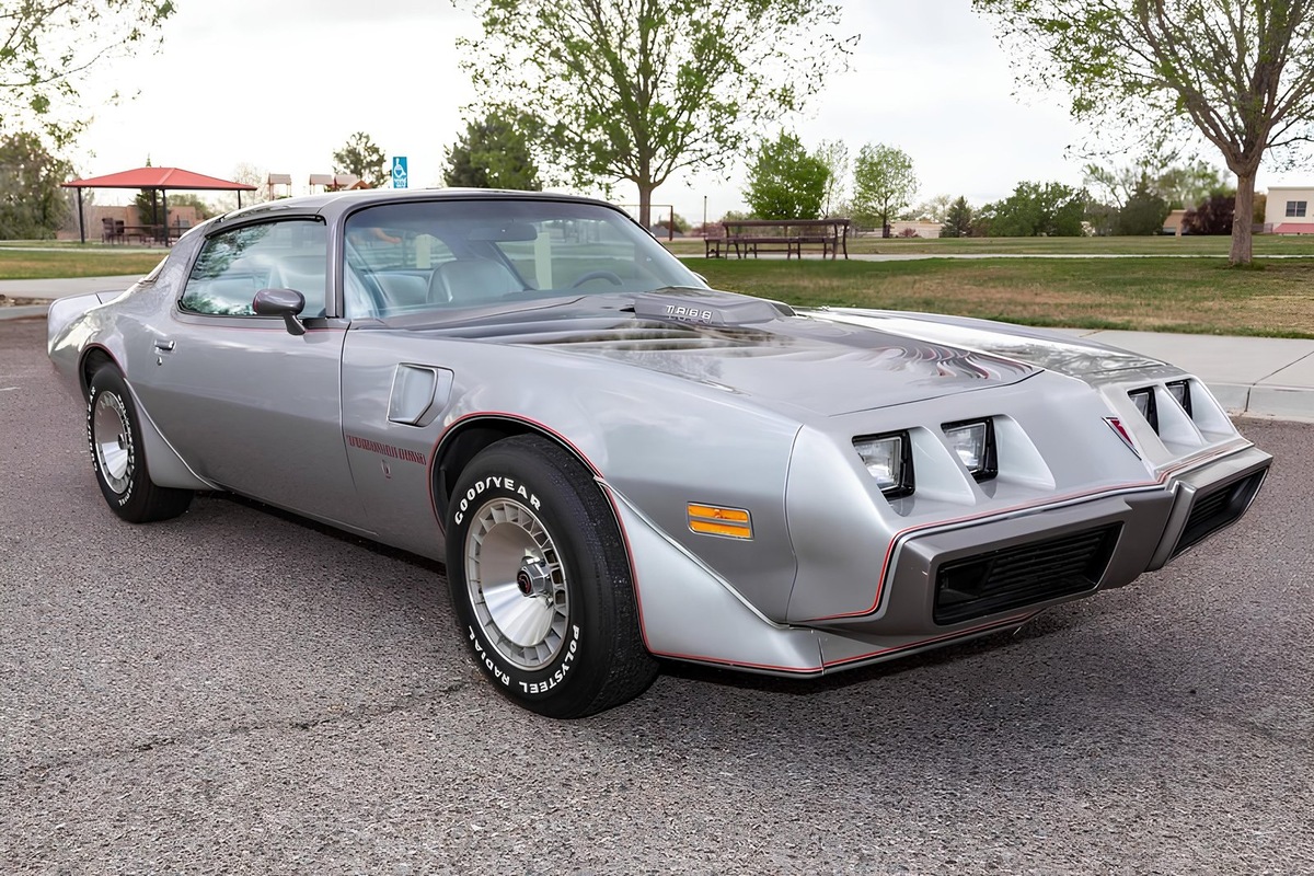    Автомобиль провёл большую часть времени в гараже