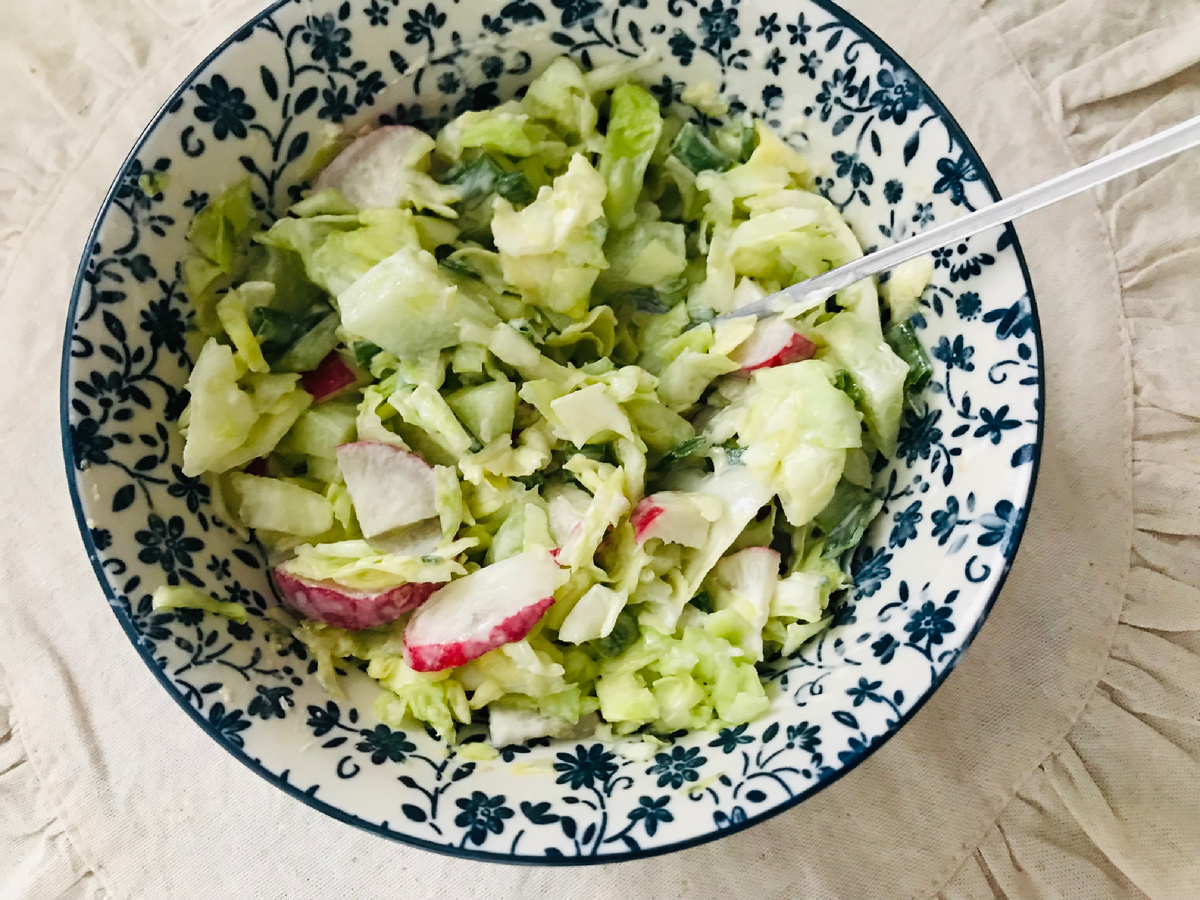 Салатик со сметаной и дрожжами