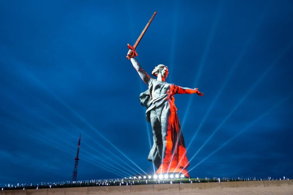    "Родина-мать зовет!". Источник: администрация Волгоградской области, vk.com/region_34