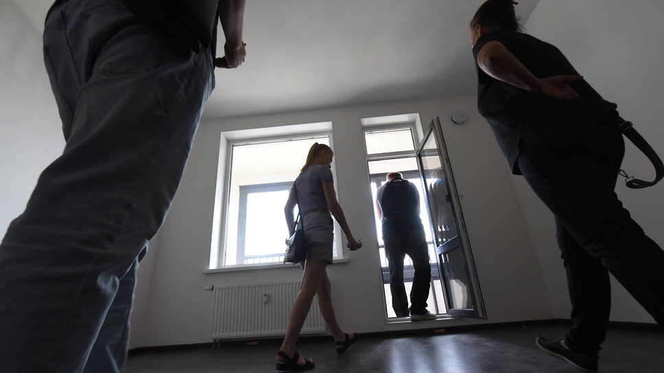 В Сибири выросло число покупателей жилья в ипотеку, которые не готовы ждать снижения ключевой ставки.📷Фото: Александр Коряков / Коммерсантъ