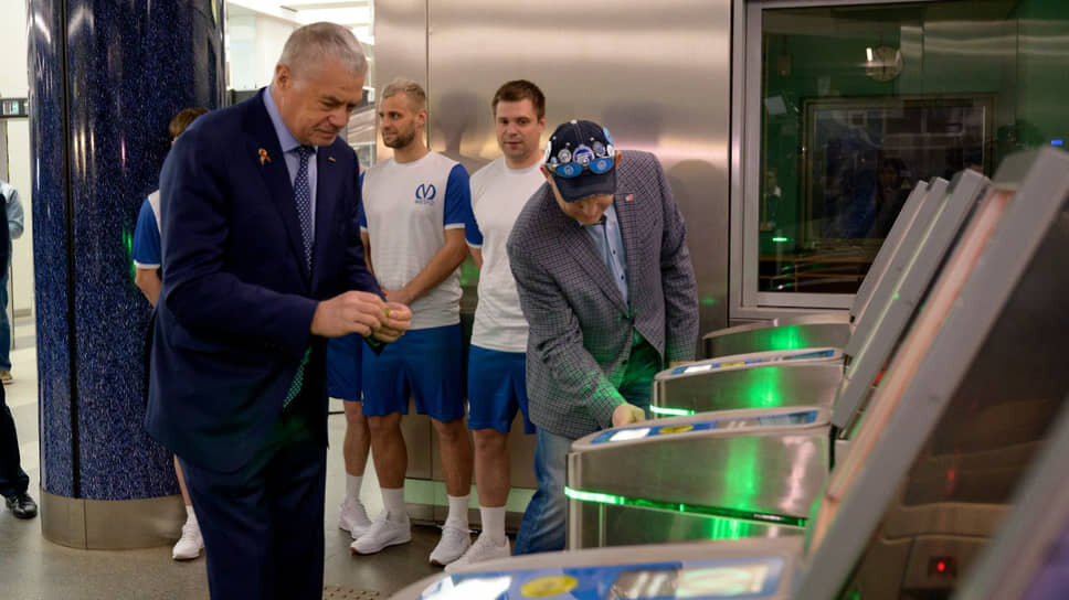 Председатель правления «Зенита» Александр Медведев (слева) и начальник ГУП «Петербургский метрополитен» Евгений Козин (справа)..📷Фото: комитет по транспорту Петербурга