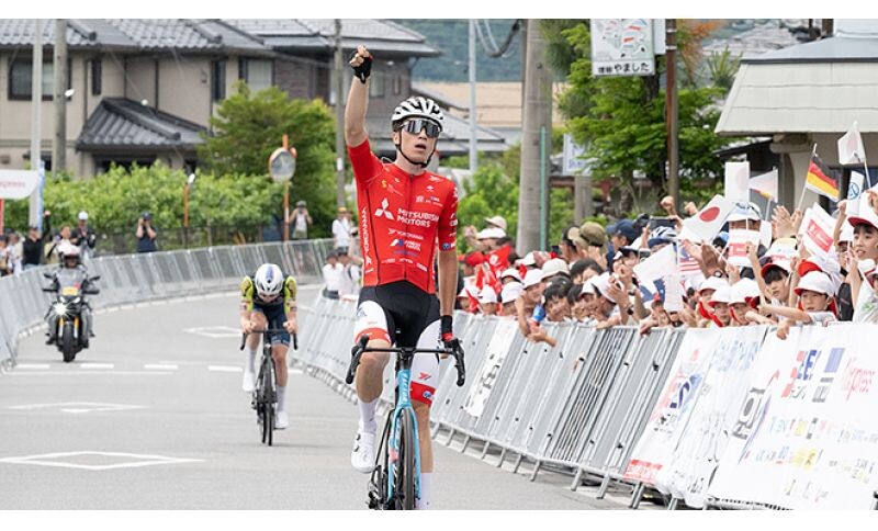 Симоне Раккани — победитель 4 этапа велогонки