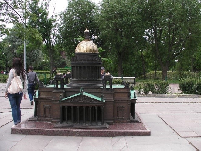 Модель Исаакиевского собора. Авторы: скульптор Александр Таратынов и мастера Трофимовы.