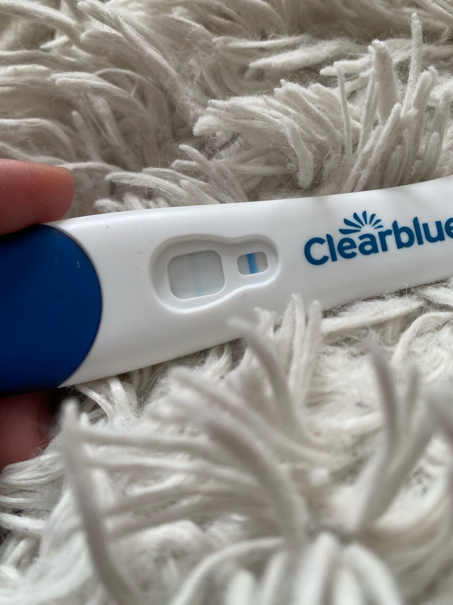 Первая, едва заметная полосочка