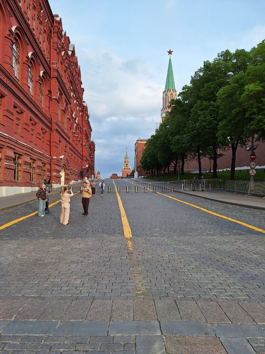 Красная Площадь закрыта.