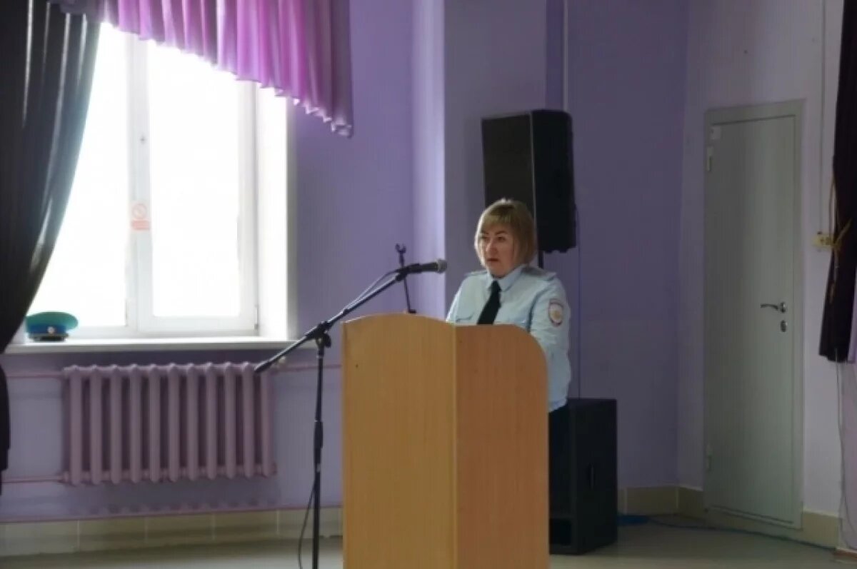    Сотрудник Новосибирской ГАИ предостерегла детей от взрослых увлечений