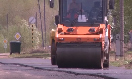     В Енисейском районе дорожники работают в непростых условиях