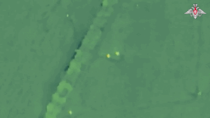    Кадры Минобороны России