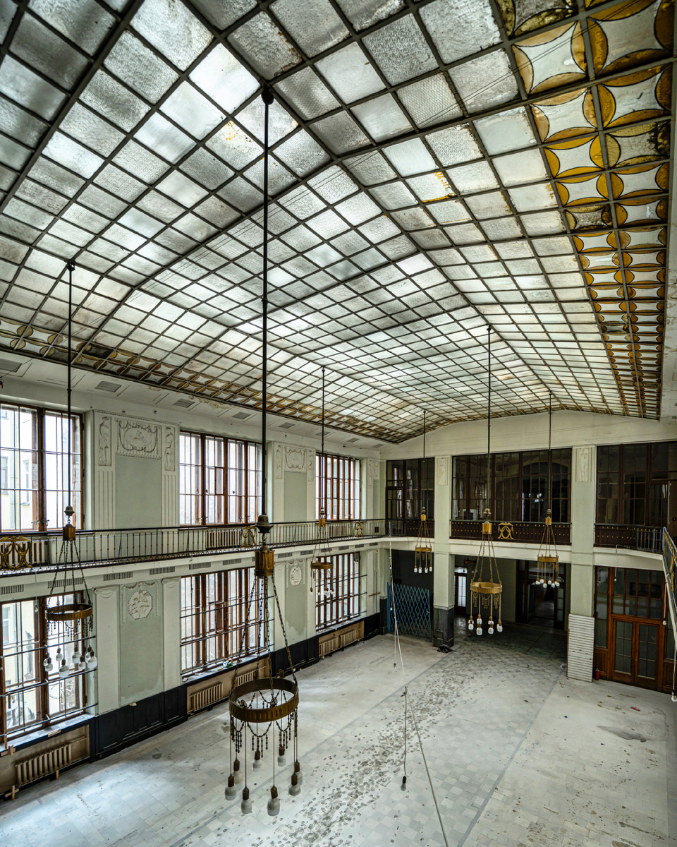 Операционный зал 