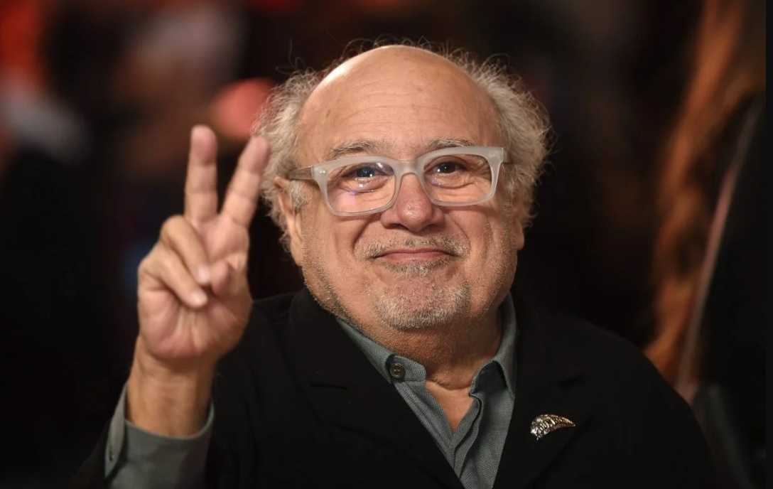 Актер Дэнни ДеВито, 80 лет