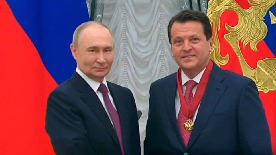 Путин наградил мэра Казани орденом «За заслуги перед Отечеством».📷Фото: Пресс-служба мэрии Казани