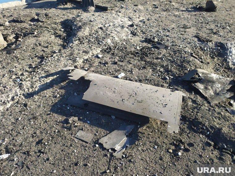 В результате атаки были повреждены покрытие и ограждение моста. Фото: Правительство Курской области/https://t.me/kurskadm