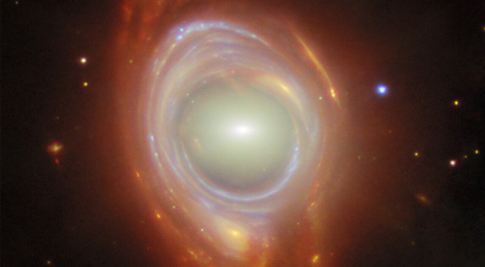 ESA; NASA; CSA; G. Mahler.