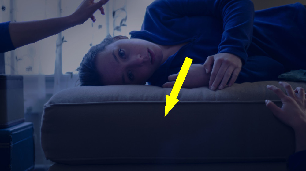    Темнота заставляет мозг видеть монстров в зеркале