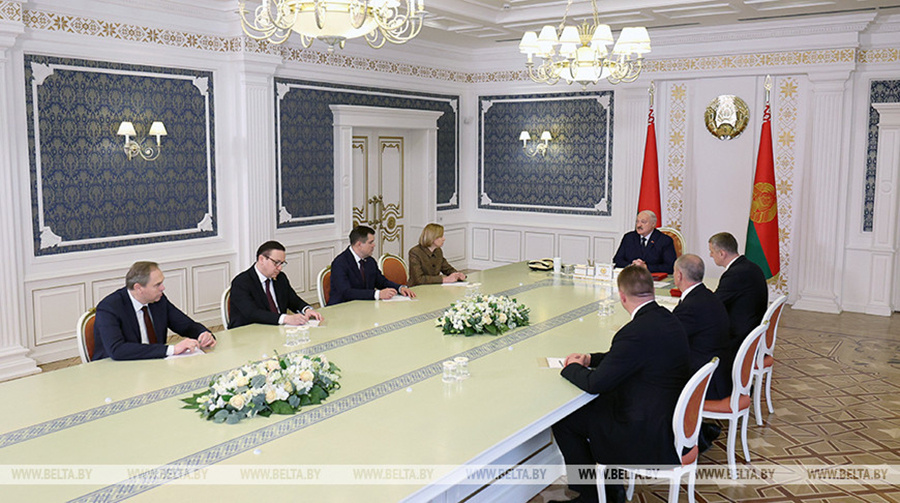    Благоустройство, работа с людьми, подбор кадров и АПК. Лукашенко обозначил приоритеты для местной вертикали