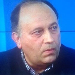 — Этот законопроект очень актуален. Насколько? Лучше спросить, сколько водителей ездят без ОСАГО. По моим оценкам, примерно в каждой второй аварии один из водителей не имеет полиса, хотя официально говорят о 10%. Поэтому я считаю, что это очень актуальная и правильная инициатива, — поделился в разговоре с «Реальным временем» юрист Федерации автовладельцев России Владлен Копвиллем.