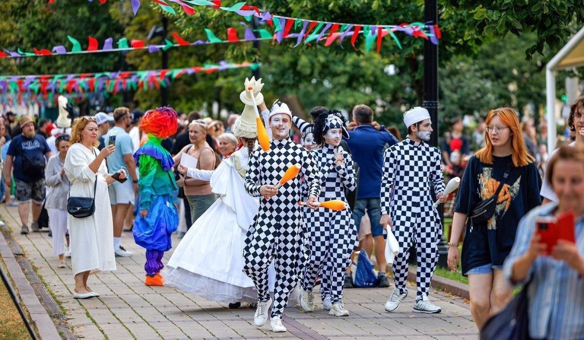     Цирковые актеры. Источник: mos.ru Автор фото: Пресс-служба Мэра и Правительства Москвы