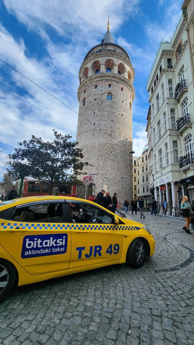 Галатская башня: от генуэзцев до османов
