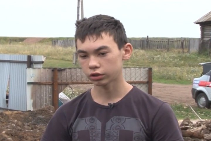В Башкирии 16-летний подросток вынес из огня двоих малышей
